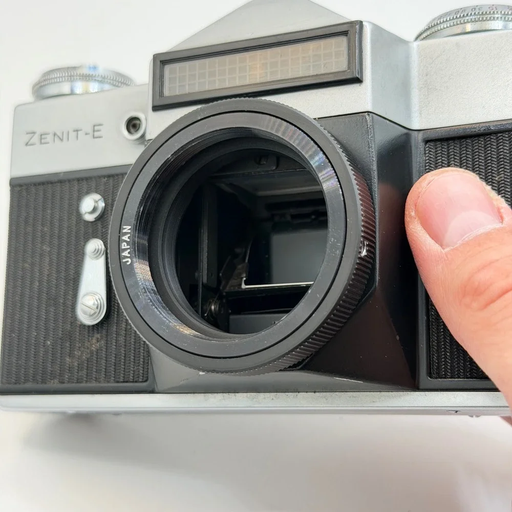 Zenit-E 35mm Film SLR Camera W/ Kennex Telephoto 135mm f2.8 Lens Vintage Silver
